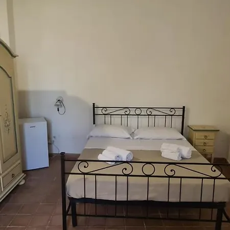 La Degli Amici Gospodarstwo agroturystyczne Santa Teresa Di Riva